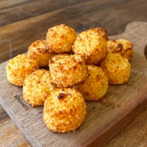 Pão de Queijo de Tapioca com Queijo Coalho
